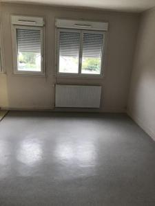 For rent Commentry 1 room 27 m2 Allier (03600) photo 0