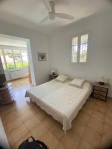 For sale Sanary-sur-mer 5 rooms 140 m2 Var (83110) photo 2