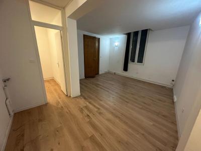 For sale Grans 9 rooms 230 m2 Bouches du Rhone (13450) photo 4