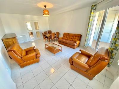 For rent Lyon-7eme-arrondissement 3 rooms 73 m2 Rhone (69007) photo 4