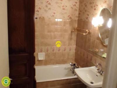 For sale Commentry 1 room 30 m2 Allier (03600) photo 2
