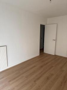 For sale Palaiseau 3 rooms 64 m2 Essonne (91120) photo 2