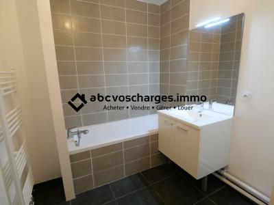 Louer Appartement Croix 583 euros