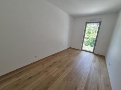 For sale Mulhouse 3 rooms 66 m2 Haut rhin (68100) photo 2