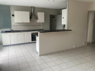For rent Bruges 3 rooms 66 m2 Gironde (33520) photo 0
