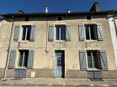 For sale Ruffec 5 rooms 165 m2 Charente (16700) photo 0