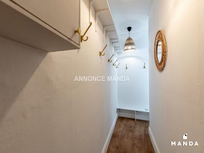 Louer Appartement Paris-18eme-arrondissement 829 euros