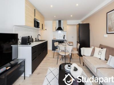 For rent Bouscat 1 room 11 m2 Gironde (33110) photo 2