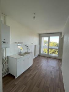 For sale Angers 4 rooms 81 m2 Maine et loire (49000) photo 2