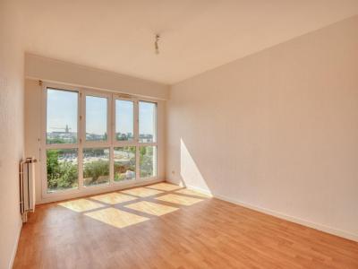 For sale Angers 5 rooms 104 m2 Maine et loire (49100) photo 3