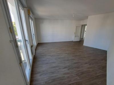 For sale Angers 3 rooms 64 m2 Maine et loire (49000) photo 3