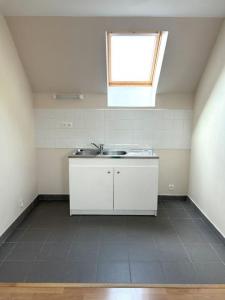 For rent Montfort-sur-meu 3 rooms 47 m2 Ille et vilaine (35160) photo 3