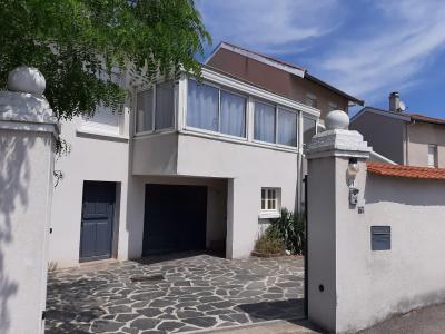 For sale Bonson 4 rooms 100 m2 Loire (42160) photo 0