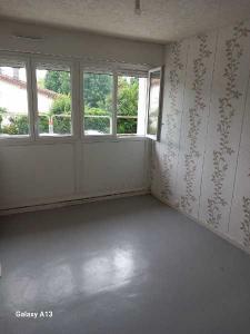 For sale Montbeliard 4 rooms 73 m2 Doubs (25200) photo 2
