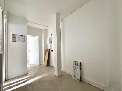 For sale Levallois-perret 3 rooms 66 m2 Hauts de Seine (92300) photo 2