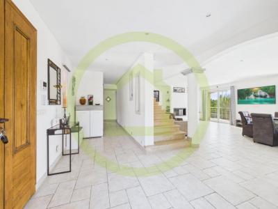 For sale Chateauneuf-grasse 7 rooms 210 m2 Alpes Maritimes (06740) photo 2