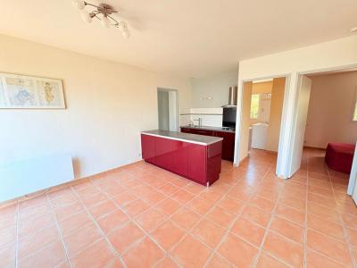 For sale Saintes 3 rooms 71 m2 Charente maritime (17100) photo 3