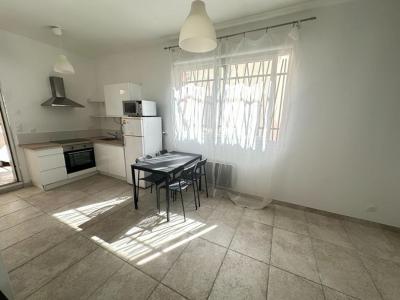 For rent Salon-de-provence 2 rooms 37 m2 Bouches du Rhone (13300) photo 2