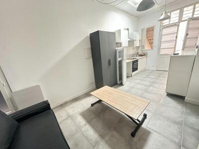 For rent Salon-de-provence 1 room 24 m2 Bouches du Rhone (13300) photo 2