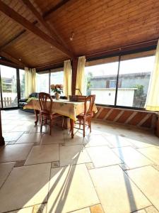 For sale Chassieu 6 rooms 140 m2 Rhone (69680) photo 2