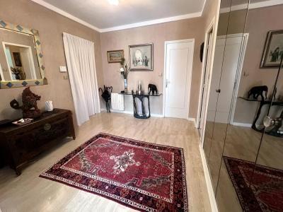 For sale Charbonnieres-les-bains 4 rooms 109 m2 Rhone (69260) photo 3