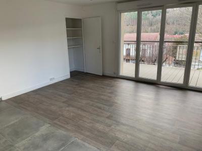 For sale Unieux 2 rooms 44 m2 Loire (42240) photo 2