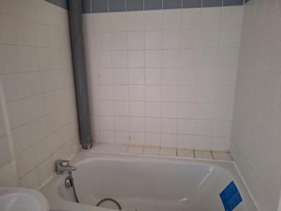 For rent Bagnols-sur-ceze 3 rooms 54 m2 Gard (30200) photo 2