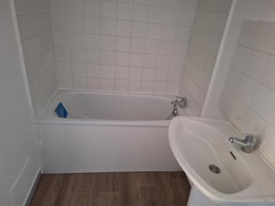 For rent Bagnols-sur-ceze 4 rooms 67 m2 Gard (30200) photo 4
