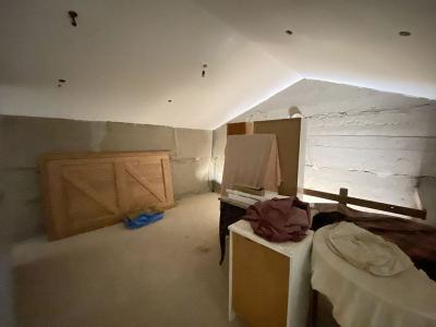 Louer Commerce Poncins 7200 euros