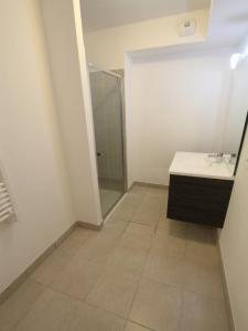 For rent Reze 3 rooms 65 m2 Loire atlantique (44400) photo 3
