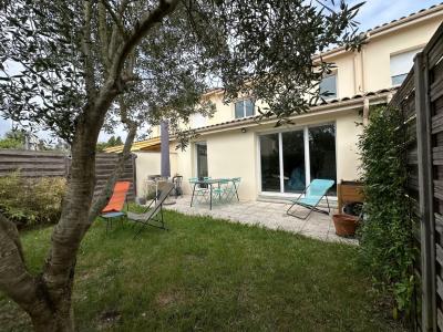 For sale 4 rooms 87 m2 Gironde (33130) photo 0