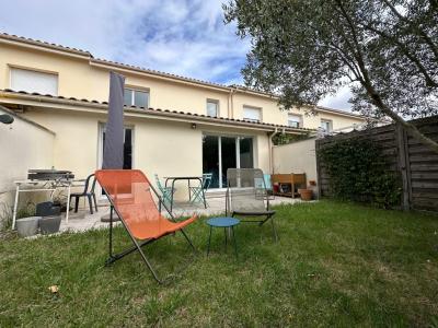 For sale 4 rooms 87 m2 Gironde (33130) photo 1