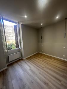 For sale Centre Historique 2 rooms 51 m2 Gard (30800) photo 4