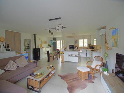 For sale 5 rooms 123 m2 Vendee (85440) photo 1