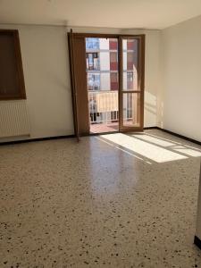For sale 2 rooms 83 m2 Bouches du Rhone (13013) photo 1