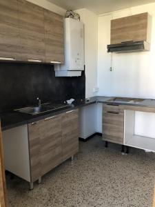 For sale 2 rooms 83 m2 Bouches du Rhone (13013) photo 4