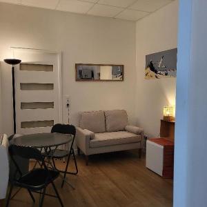 For rent Bordeaux 1 room 19 m2 Gironde (33000) photo 1