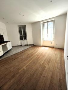 For sale Melun 2 rooms 48 m2 Seine et marne (77000) photo 1