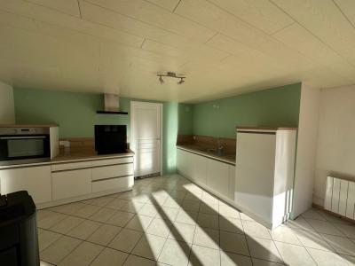 Louer Appartement 68 m2 Combes