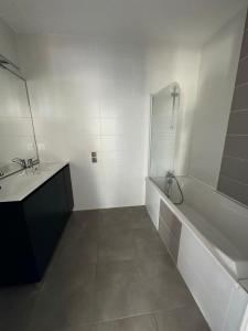 For sale Belleville 4 rooms 85 m2 Rhone (69220) photo 3