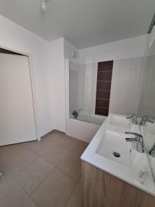 For rent Farlede 3 rooms 60 m2 Var (83210) photo 4
