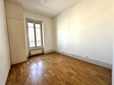 For rent Lyon-3eme-arrondissement 3 rooms 62 m2 Rhone (69003) photo 2