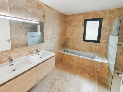 For sale Cholet 6 rooms 138 m2 Maine et loire (49300) photo 4