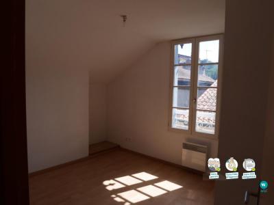 Louer Appartement Villefranche-de-rouergue 485 euros