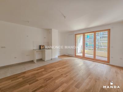 For rent Rueil-malmaison 2 rooms 41 m2 Hauts de Seine (92500) photo 2