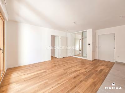 For rent Rueil-malmaison 2 rooms 41 m2 Hauts de Seine (92500) photo 3