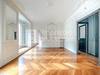For sale Paris-18eme-arrondissement 7 rooms 152 m2 Paris (75018) photo 2