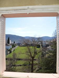 For sale Privas 4 rooms 63 m2 Ardeche (07000) photo 2