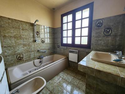For sale Pierrelatte 8 rooms 175 m2 Drome (26700) photo 3
