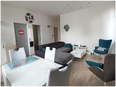 For sale Toulon 4 rooms 77 m2 Var (83200) photo 2